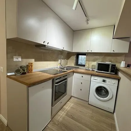 Διαμέρισμα Cozy 31 With Garden, Bbq & Free Parking